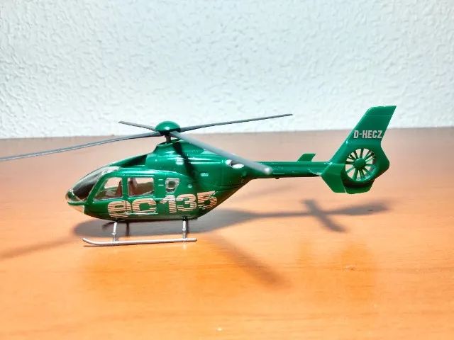 Miniatura Helicóptero EC-135 1/87 - Foto 3