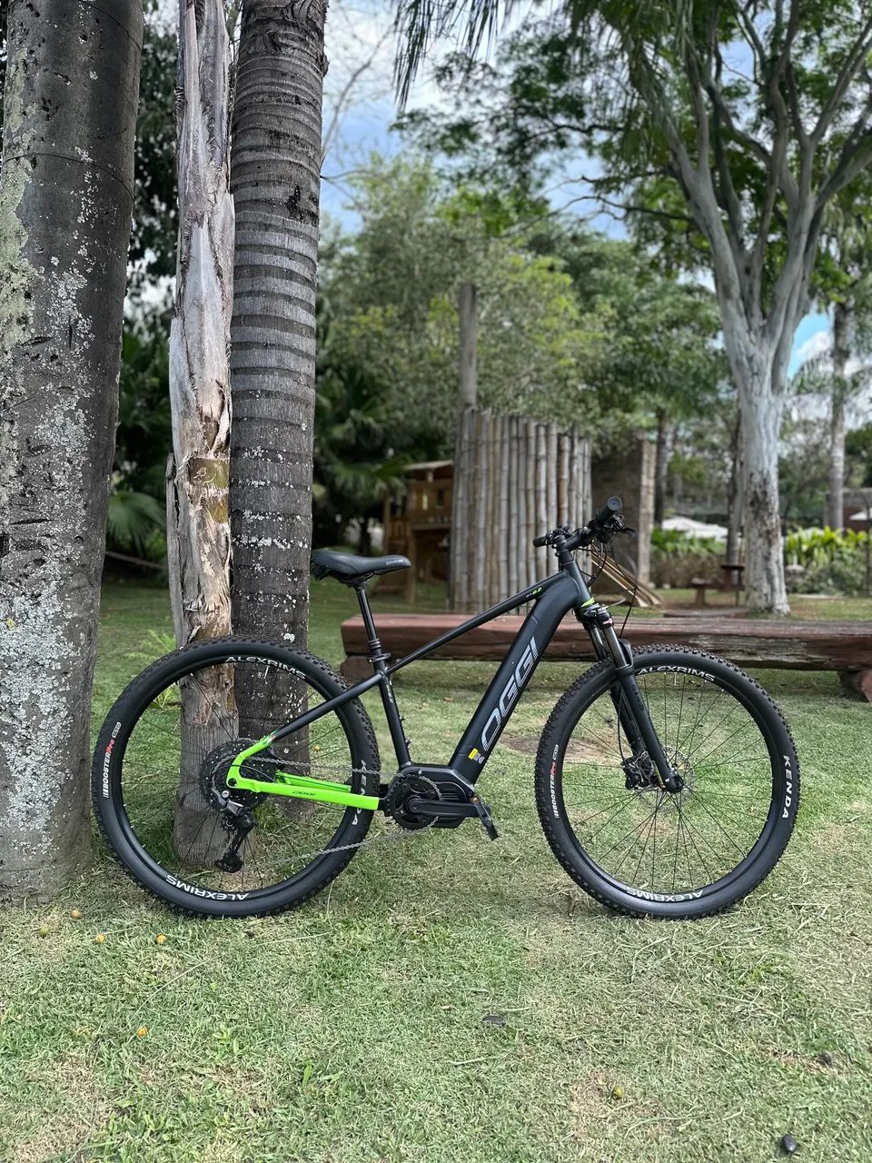 Bicicleta Oggi BW 8.2 Elétrica 