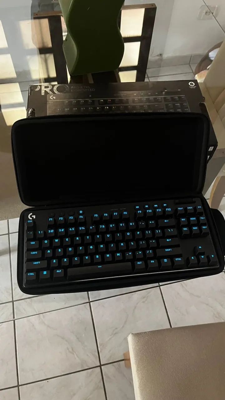 Teclado Logitech G PRO X TKL - Preto