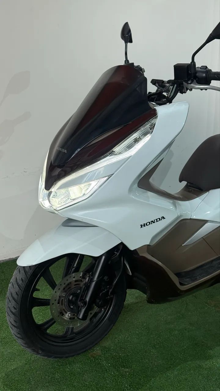 PCX DLX 2022 - Foto 2