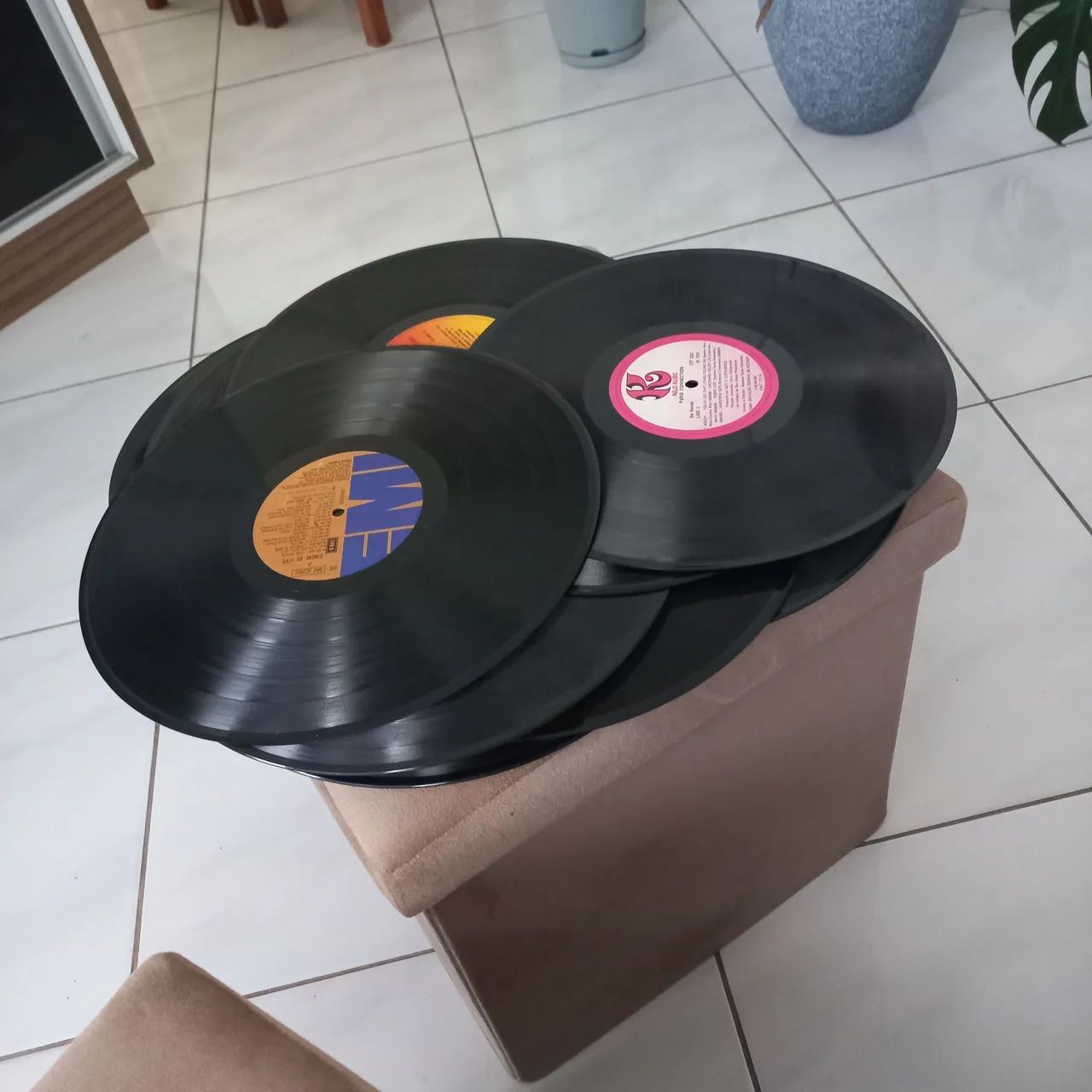 17 LPs para decoração anos 60/70 é 80 - Foto 2