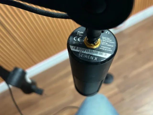 Microfone Razer Seiren X com Braço articulado Arcano - Foto 3