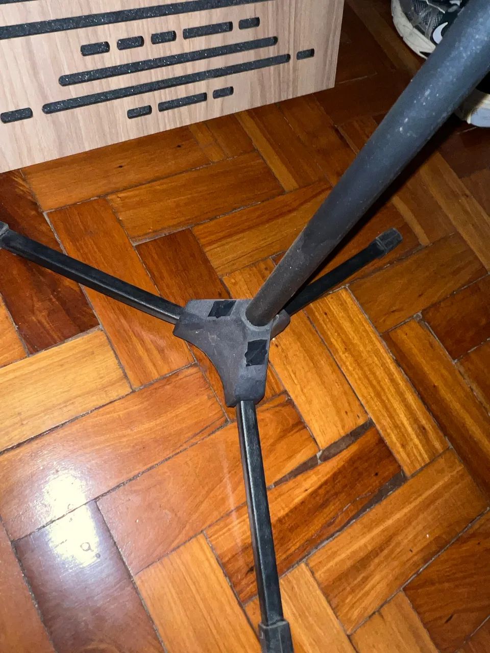 Pedestal microfone454807213593733120