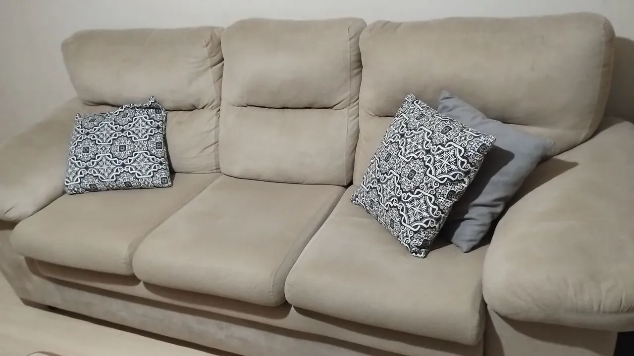 Conjunto de sofá 2 e 3 lugares 
