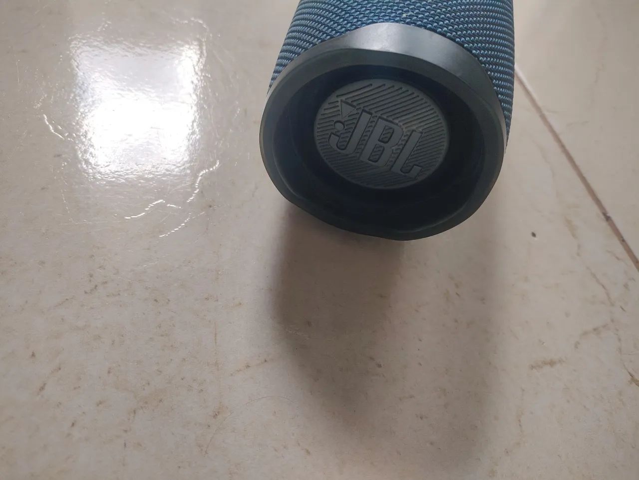 Caíxa som JBL charge 4 a prova água original  - Foto 2