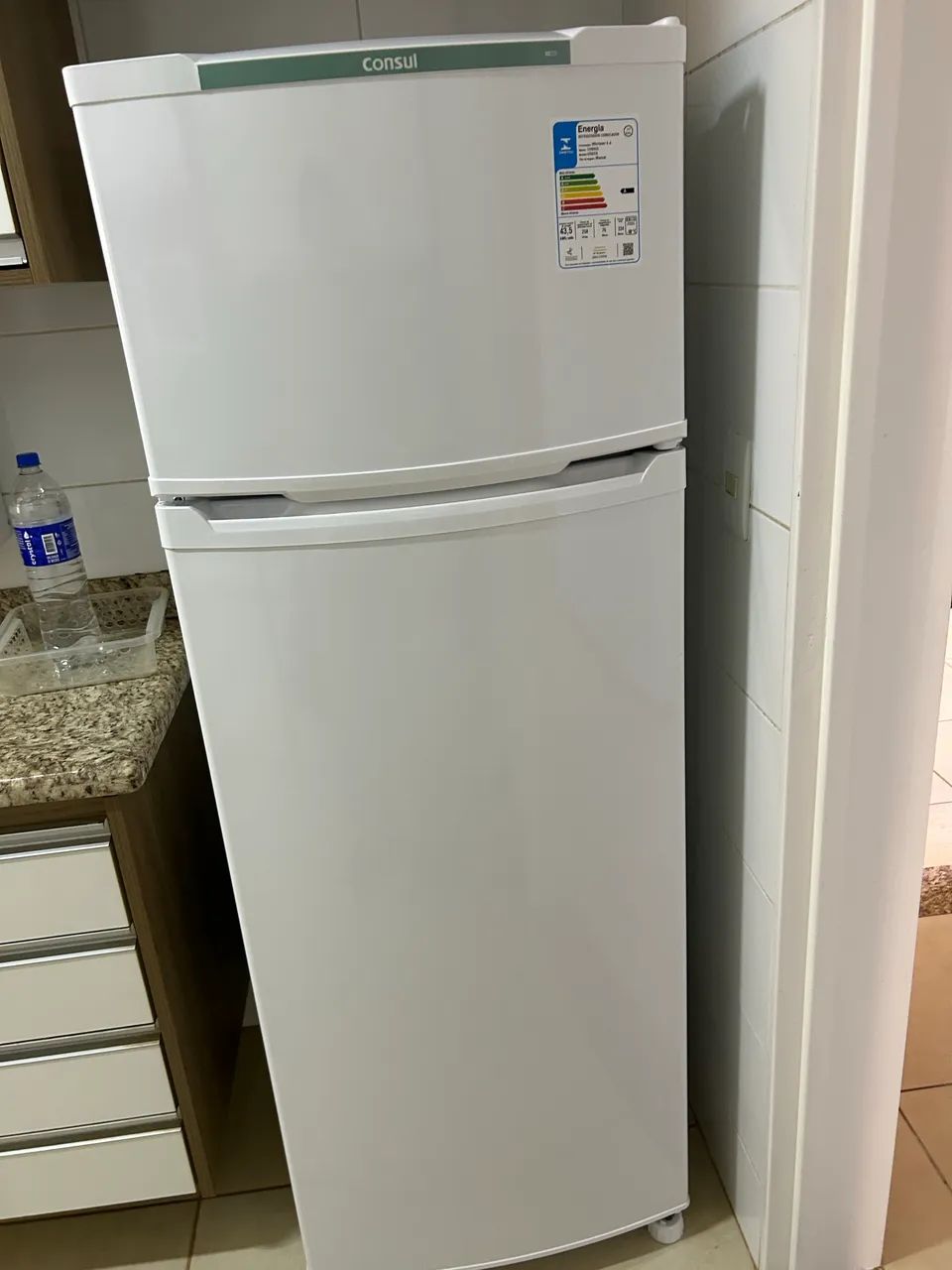 Geladeira semi nova 