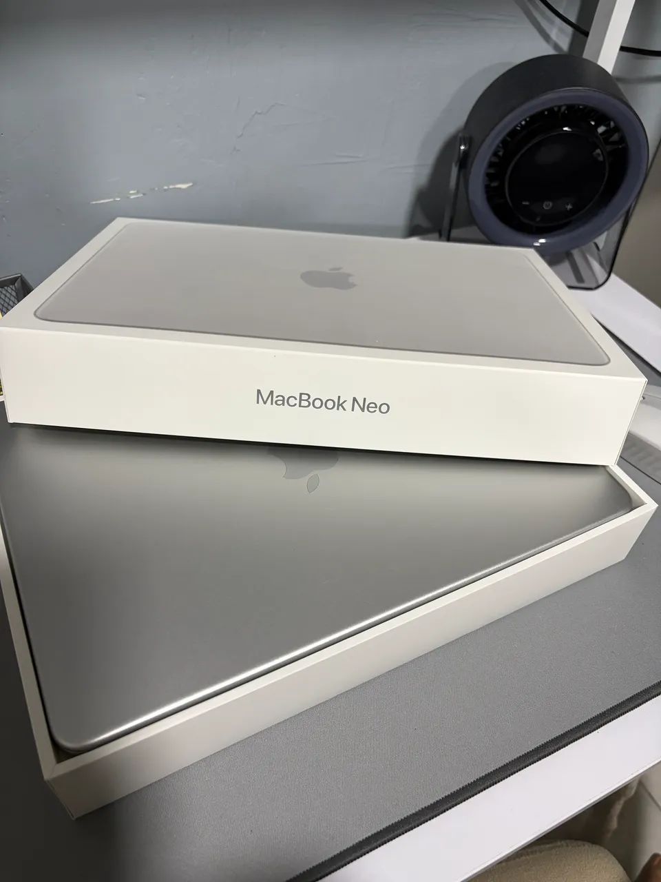 Macbook Neo 13" A18 8GB 256GB Prata