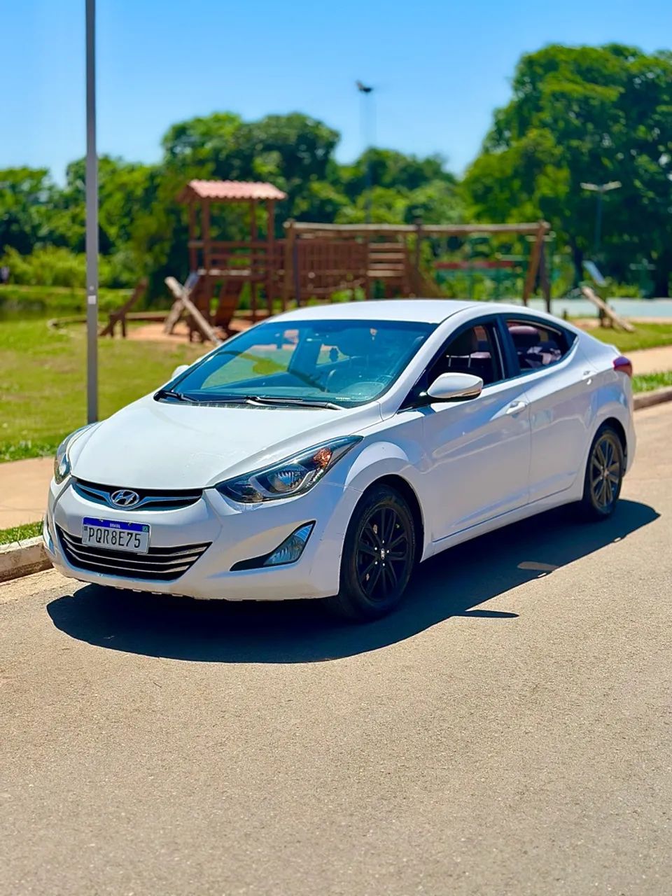 Hyundai Elantra 2.0 16V FLEX AUT. 2015