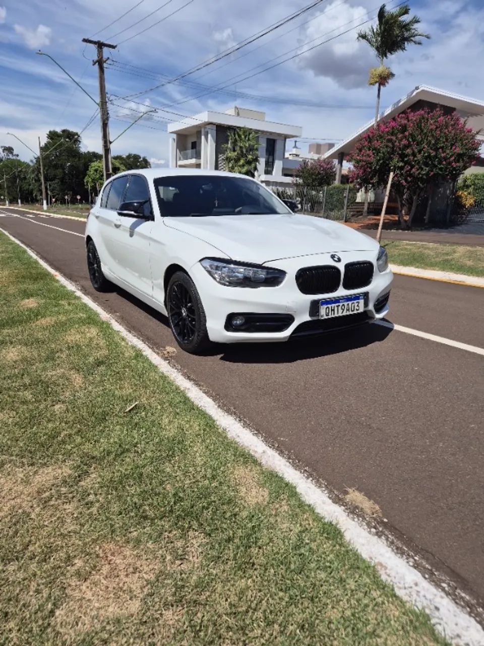 BMW 120I SPORT 2.0 AT 2016