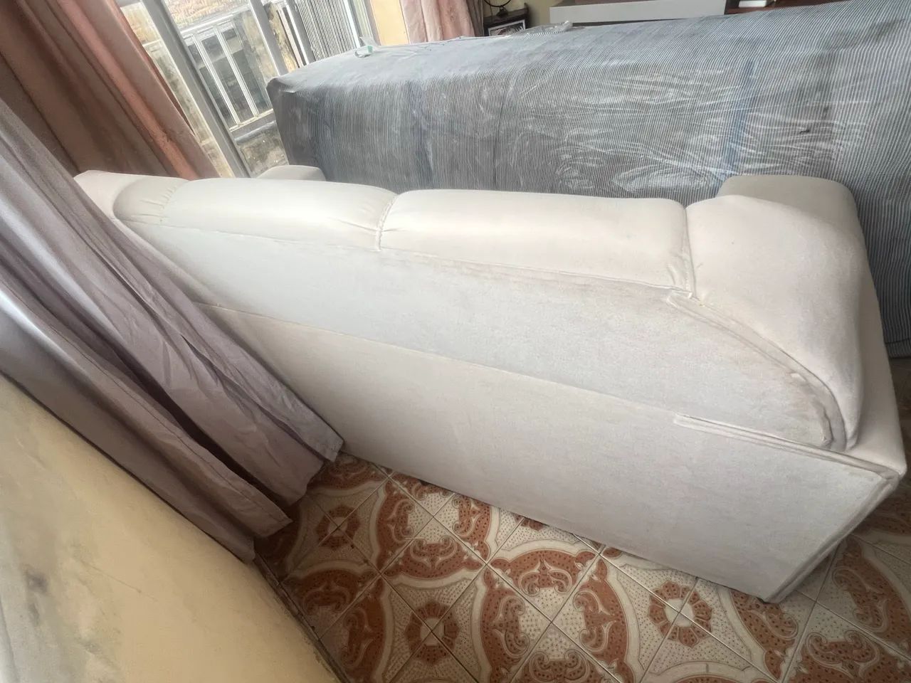 Vendo  sofá em bom estado  - Foto 2