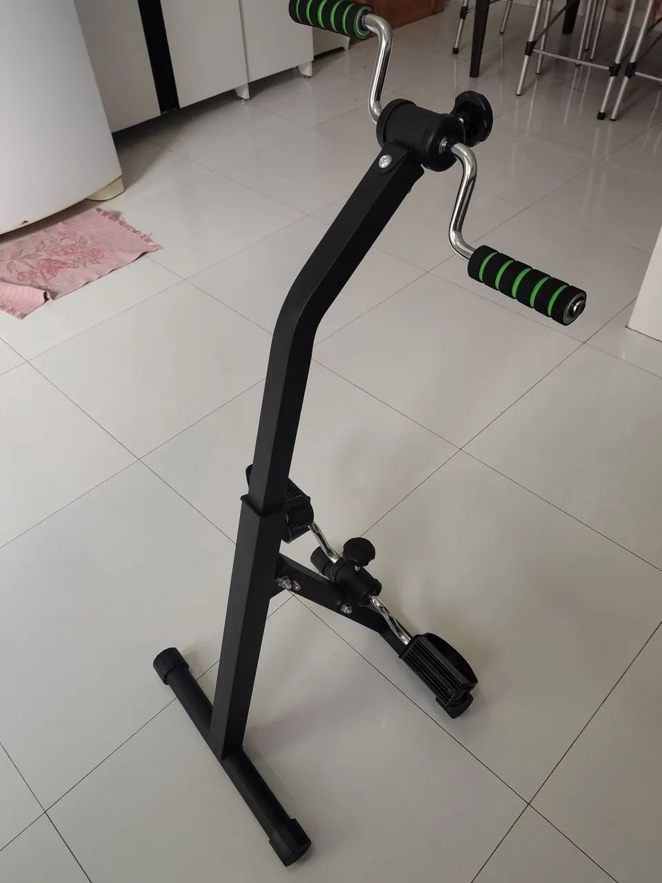 Bicicleta de ergométrica para pés e mãos 