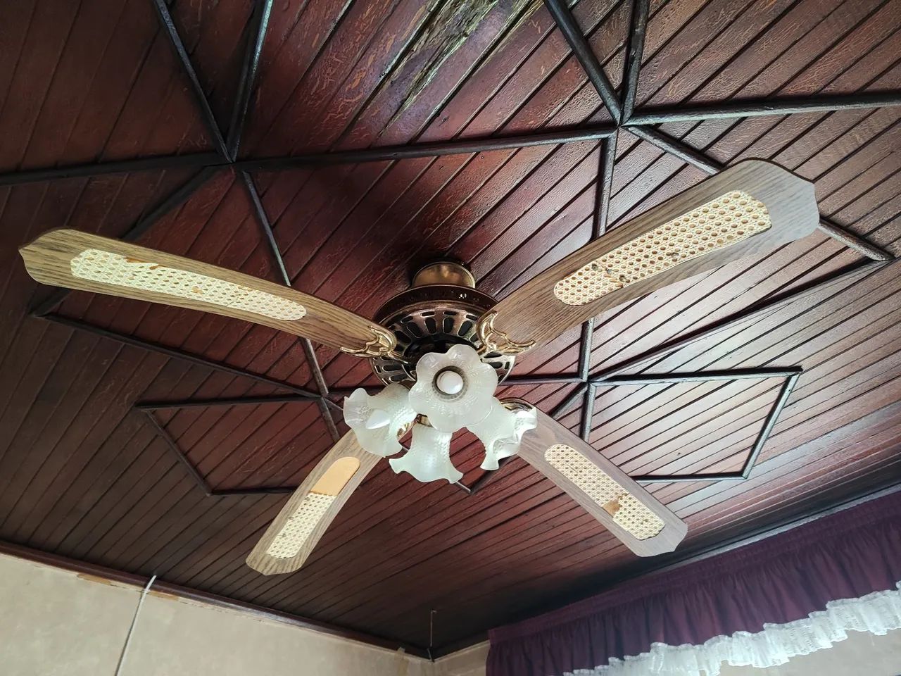 Lustre com ventilador
