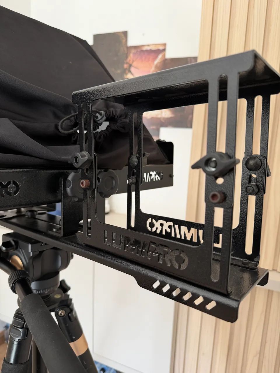 Teleprompter Profissional LUMIPRO 19 Polegadas Monitor LED Acoplado - Foto 3