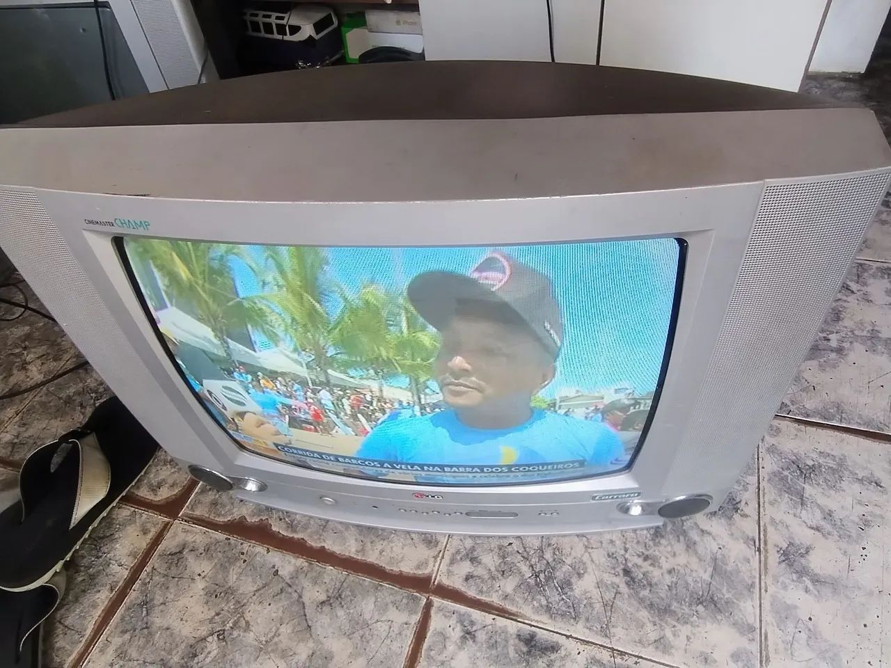 Vendo tv de tubo de 20 polegadas 