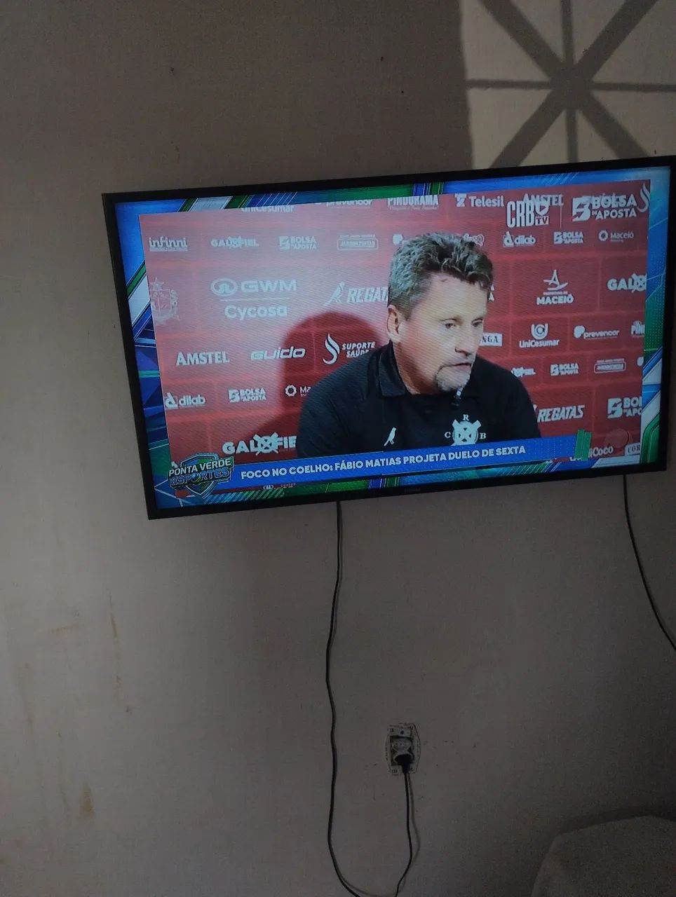 Vendo uma tv 42
