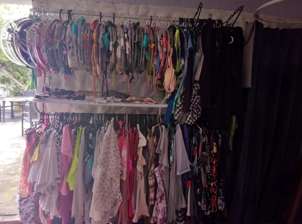 Estoque roupas Brechó, multimarcas.