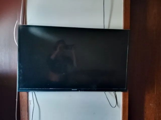 Tv Panasonic 40 polegadas.    Tela: LED de 40 polegadas.Resolução: Full HD (1920 x 1080 pi