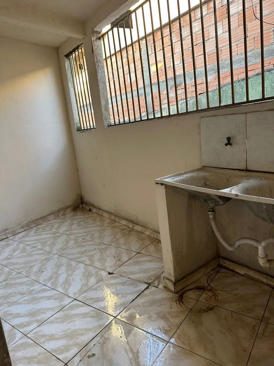 Aluga- se um barracão  - Foto 4