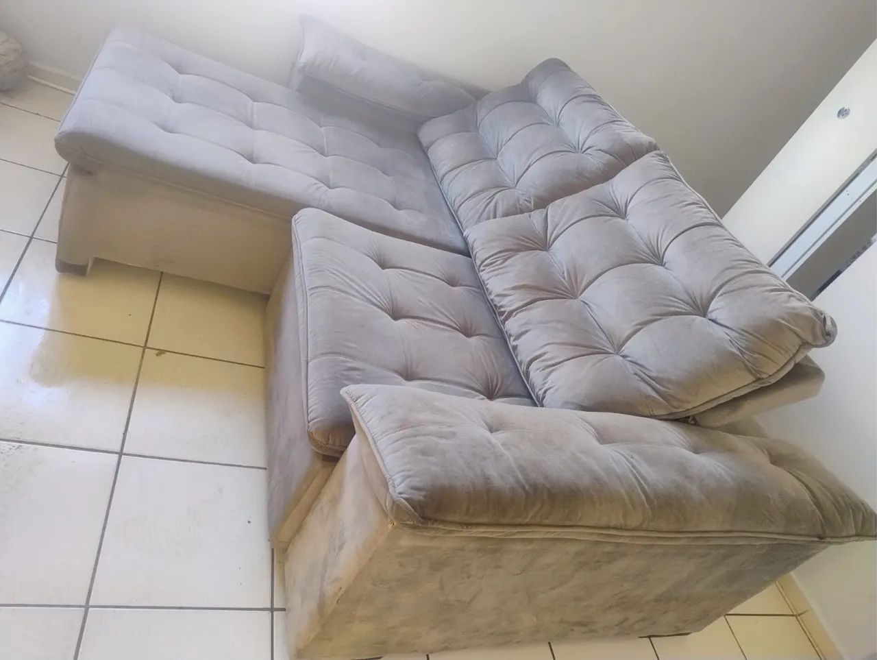 Sofá Retratio e reclinável medindo 2.50  - Foto 5
