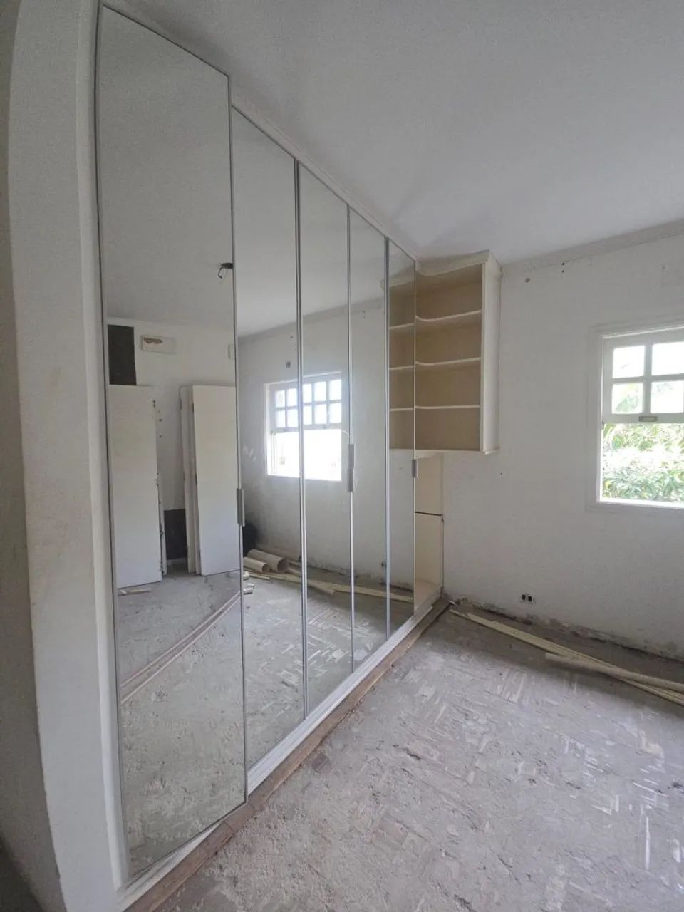 Guarda roupa espelhado usado - Foto 4
