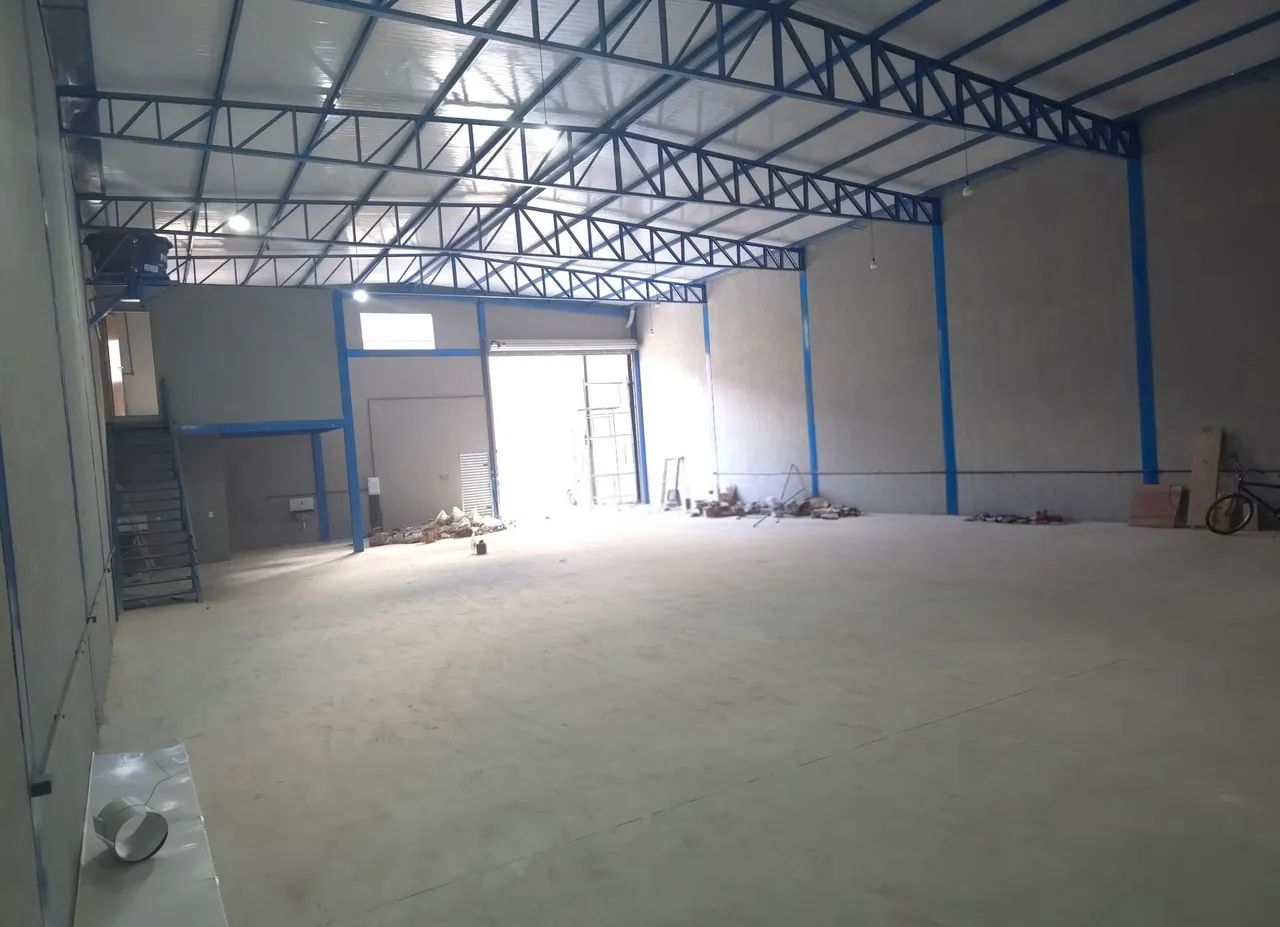 ALUGA-SE GALPÃO COMERCIAL/INDUSTRIAL - - Foto 4