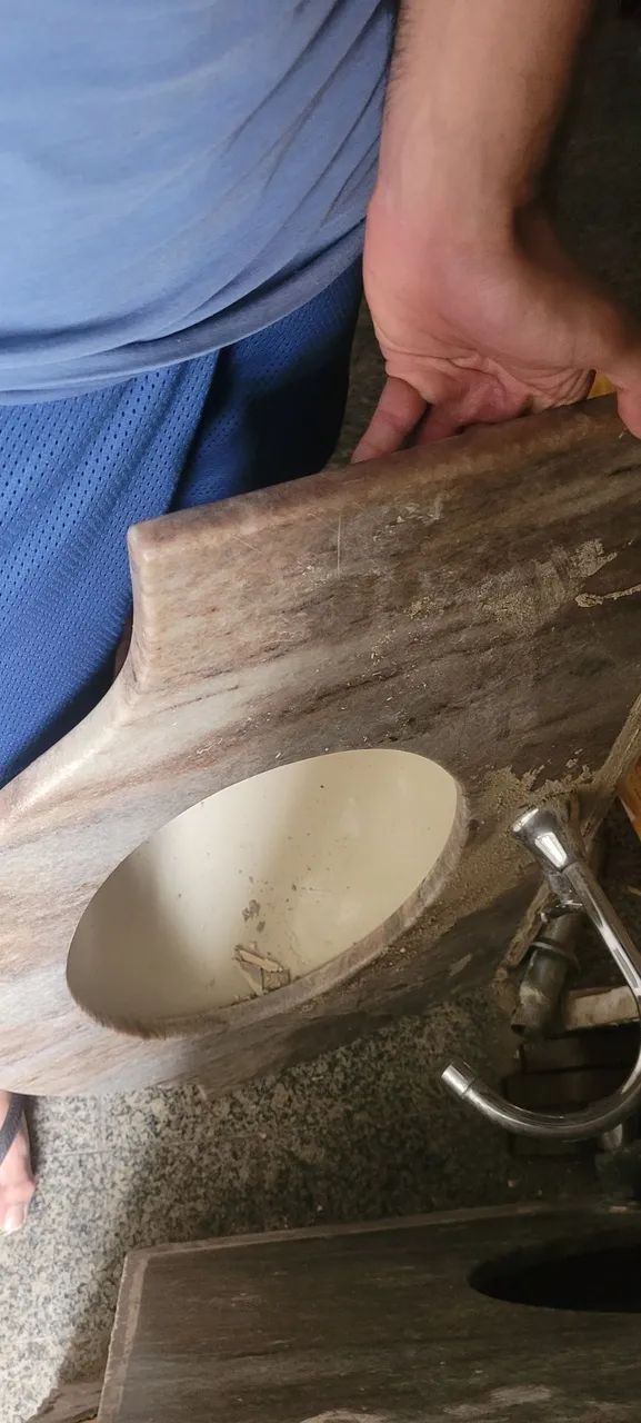 Conjunto Pia e bancada de mármore com torneira