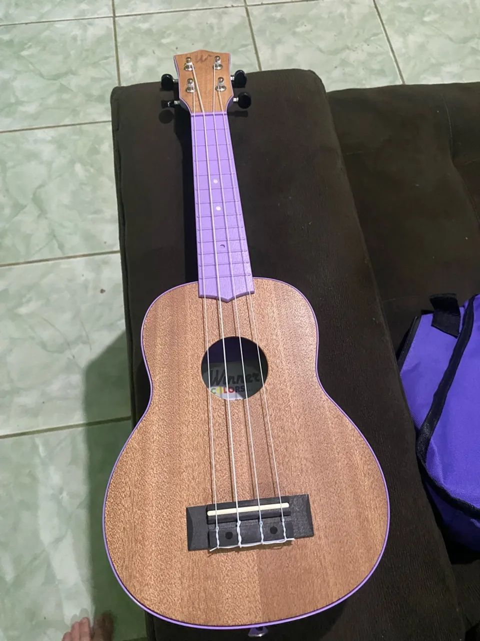 Vende-se ukulele soprano