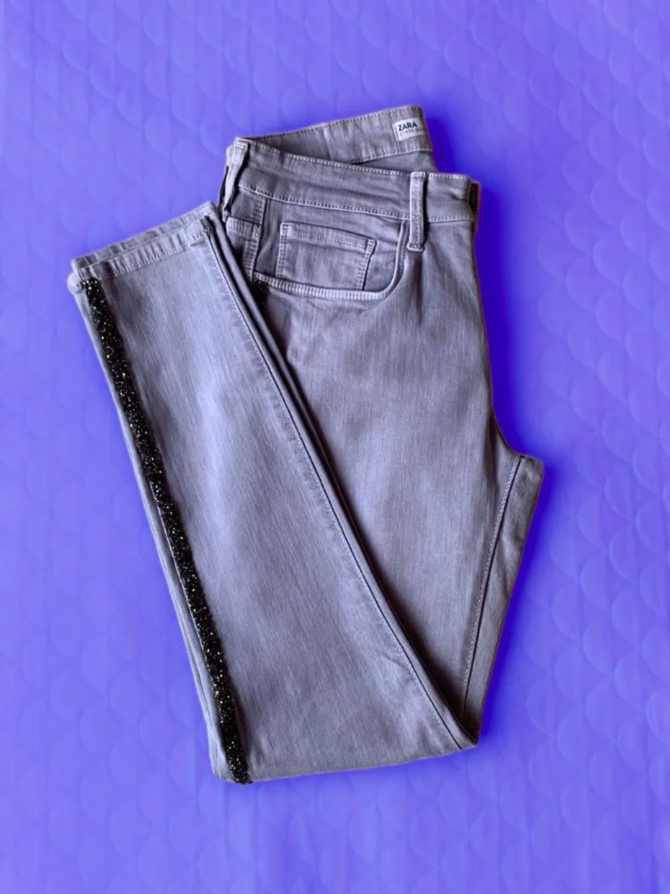 calça skinny cinza zara 