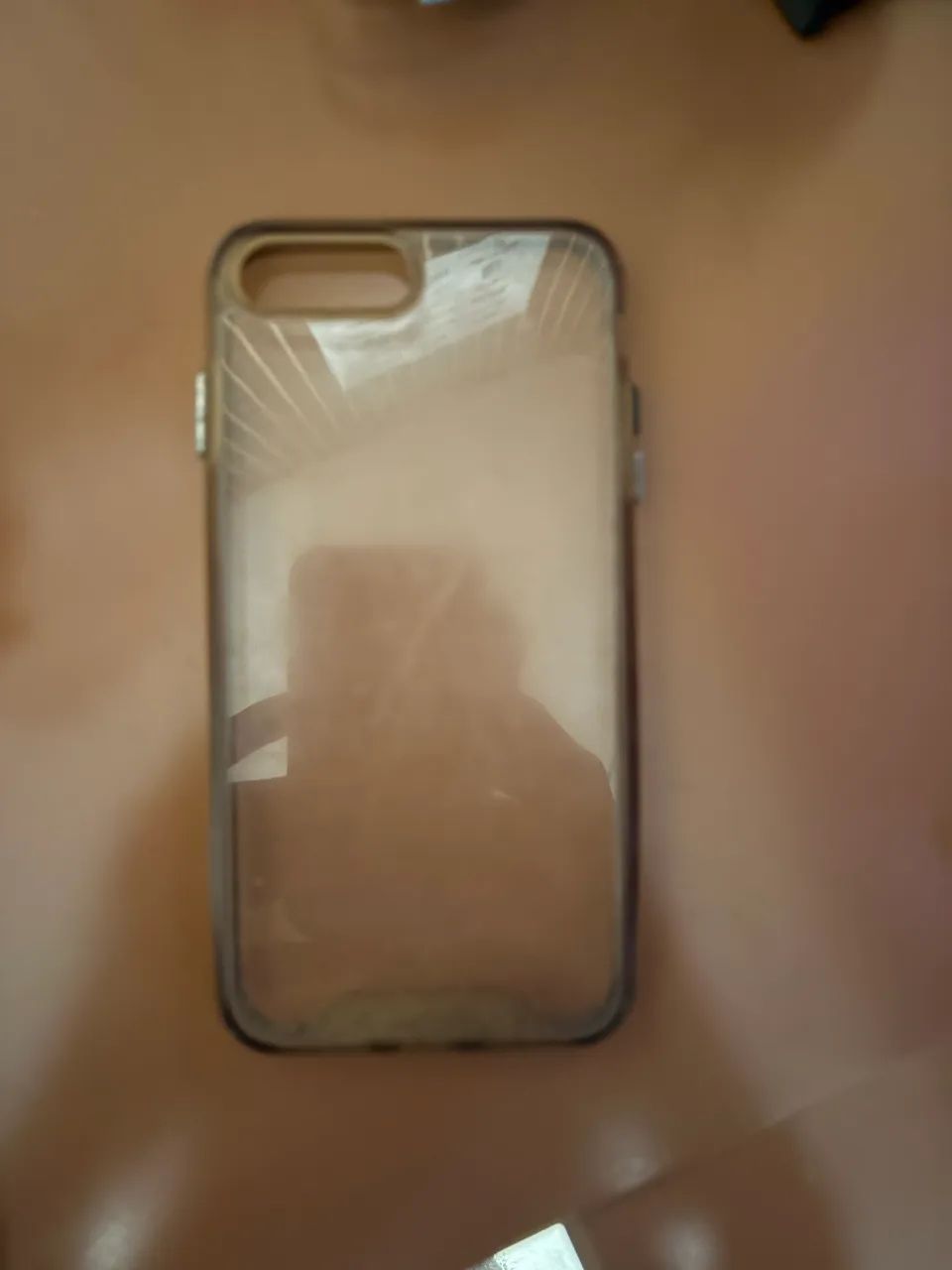 iPhone 8Plus - vai acompanhado de 3 capinhas - Foto 2