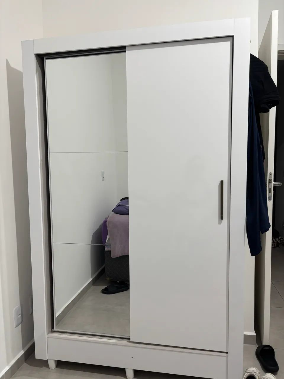 Guarda-Roupa Solteiro com Espelho 2 Portas de Correr e 2 Gavetas Branco