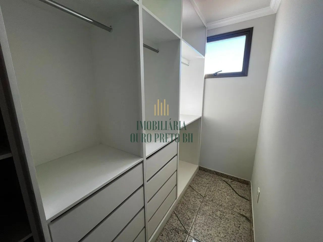 Apartamentos para alugar com e 5 quartos, 250 m² - Santa Amélia - Foto 4