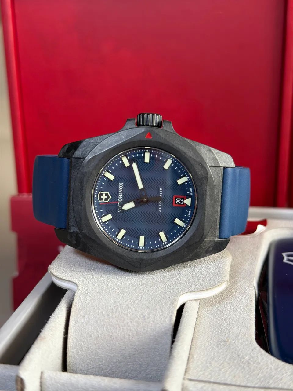 Relógio Victorinox Inox carbono automático 242022 novo
