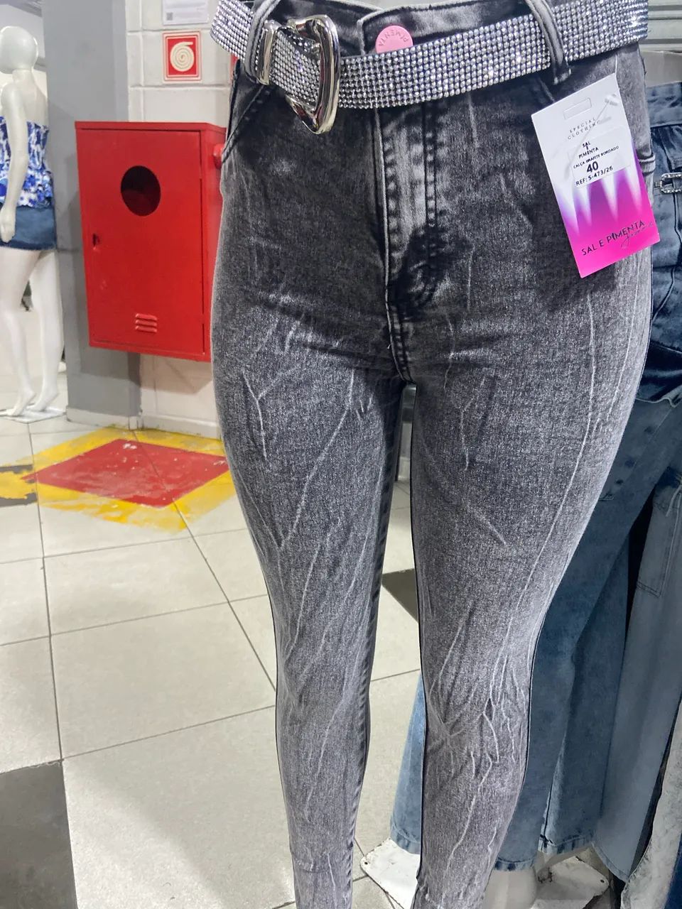 Calça jeans sal pimenta grafite - Foto 2