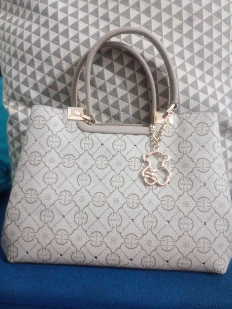 Bolsa de luxo Chenson original bege com pingente  - Foto 2