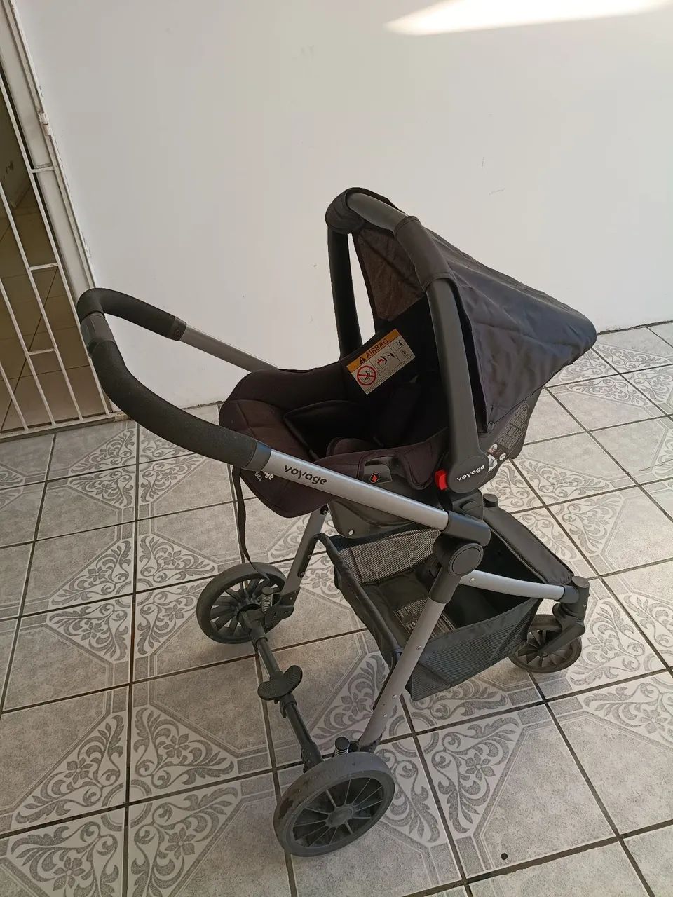 CARRINHO DE BEBÊ 