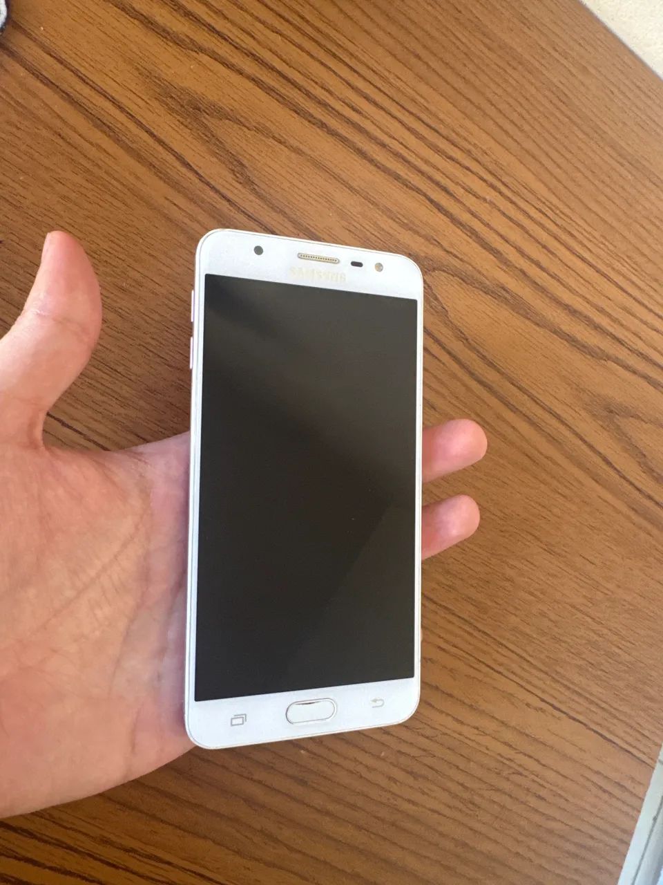 Celular J7 Prime sem marcas de uso, desbloqueio com digital..