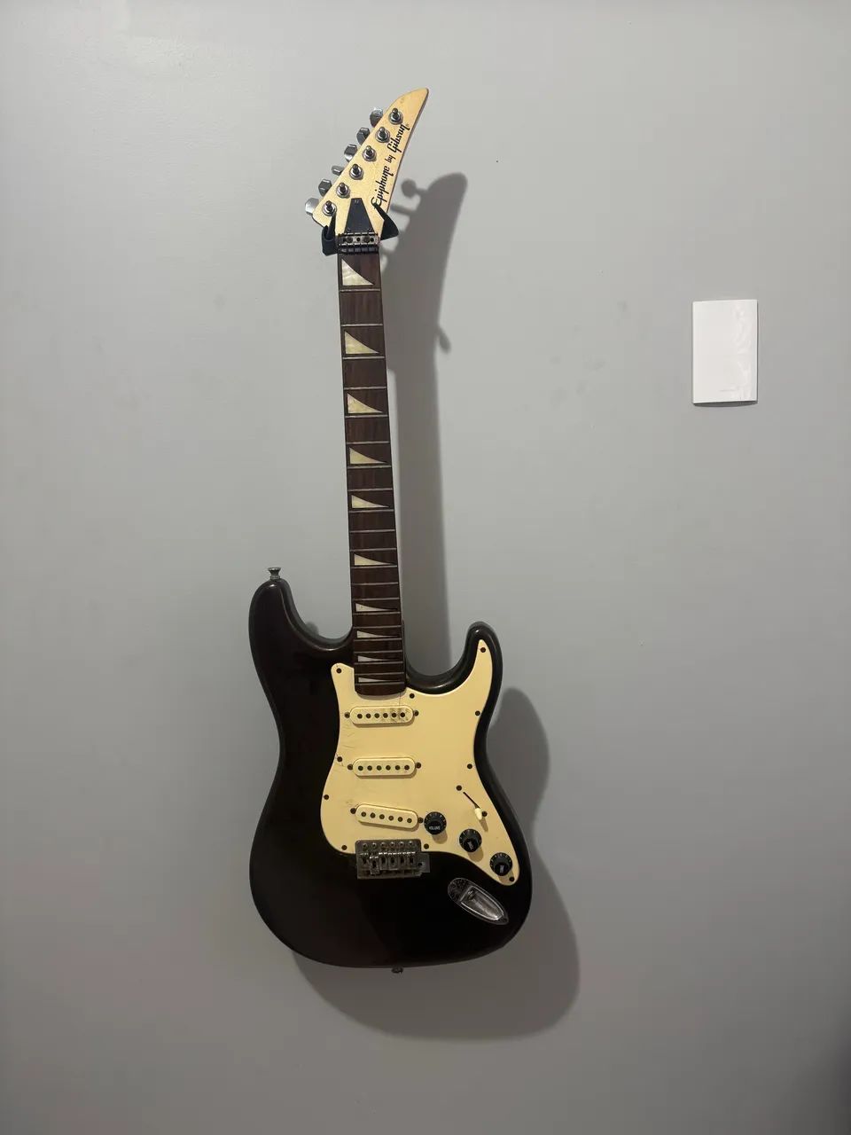 Guitarra Epiphone by Gibson Stratocaster