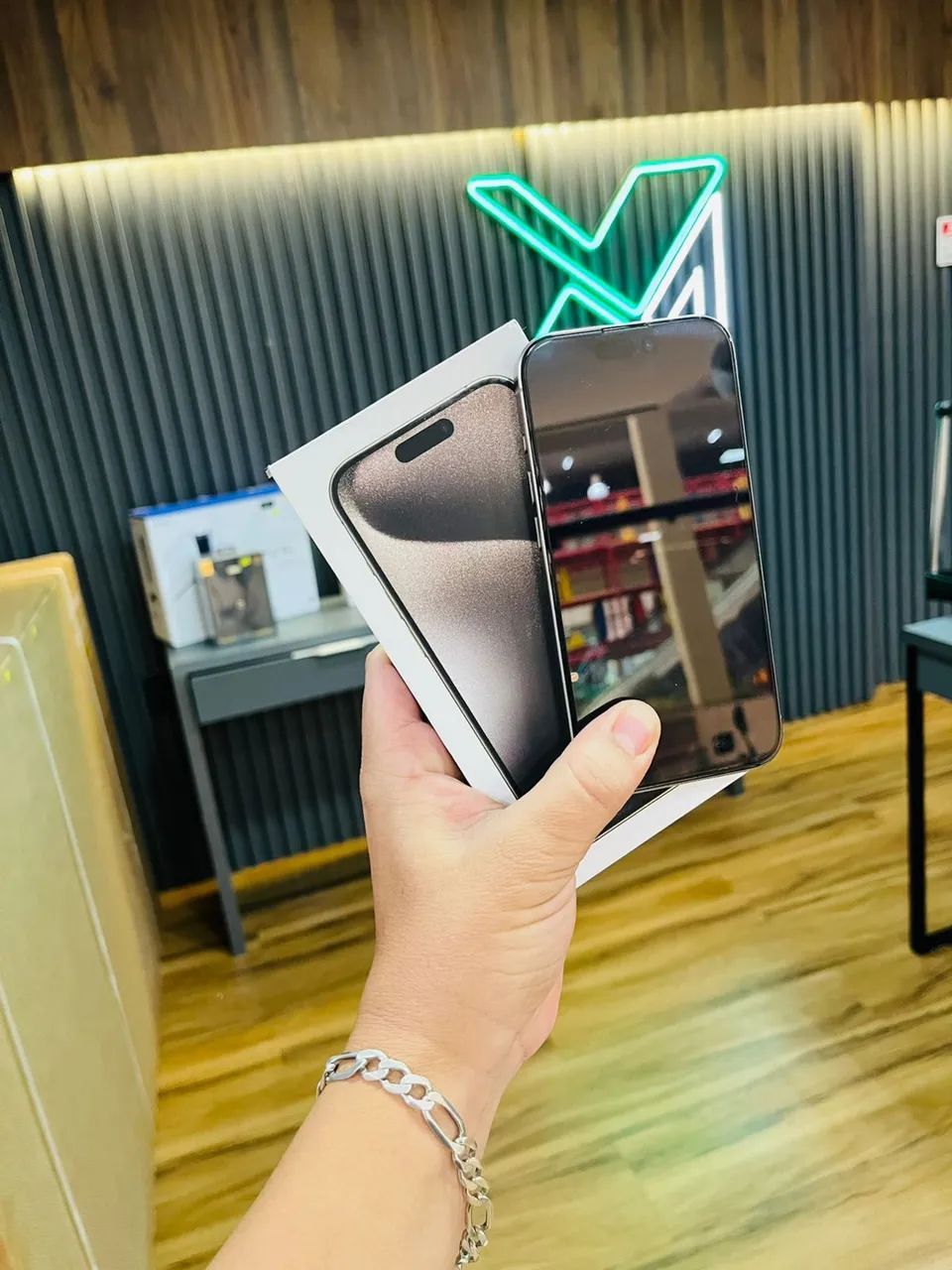 iPhone 15 pro maxx com garantia / avance nessa quinta feira  - Foto 3