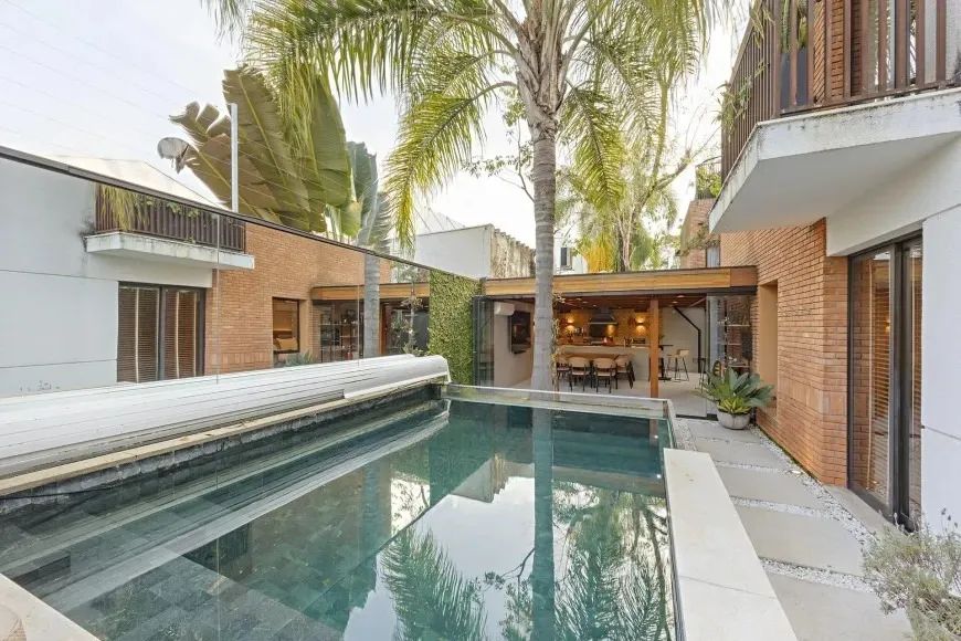 Casa de condomínio com 450m² para locação, SP.