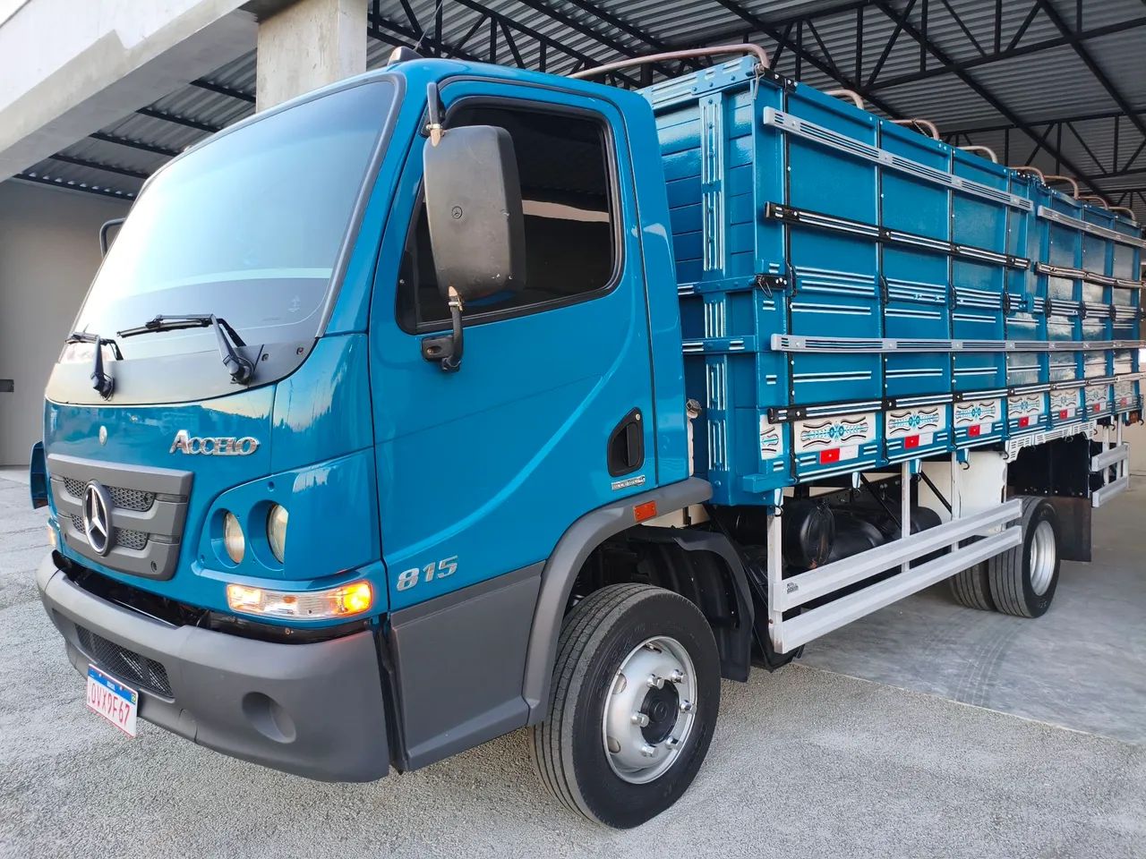 Accelo 815 