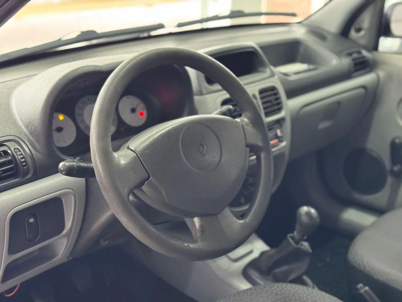 Renault Clio Campus Hi-flex 1.0 16V 5P 2009 - Foto 5