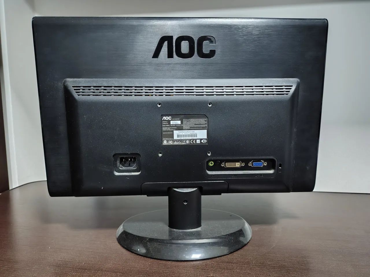 Monitor LED AOC 18.5" e950Swda com Entradas DVI e VGA - Foto 2
