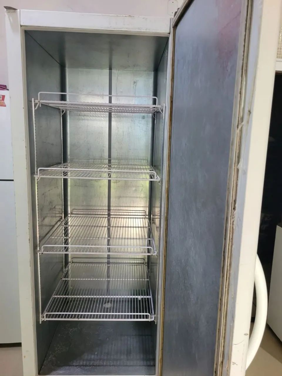 Freezer vertical GELA MUITO - Foto 2