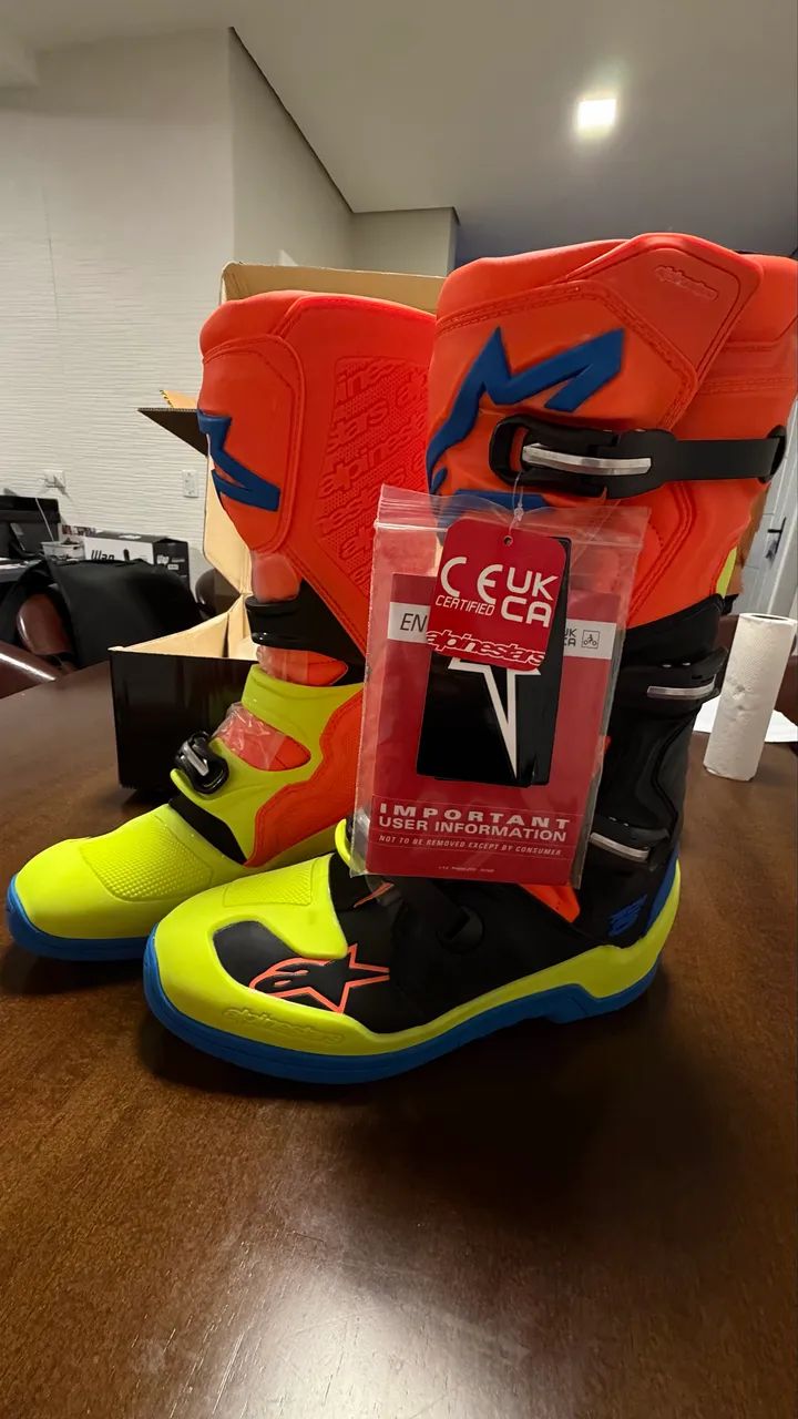 ? BOTA ALPINESTARS TECH 5 - NOVA, SEM USO