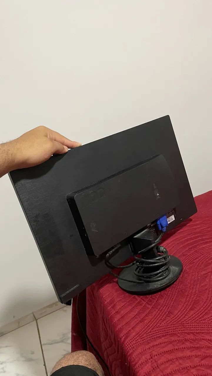 Monitor AOC E970S 18,5? LED - Funcionando - Foto 3