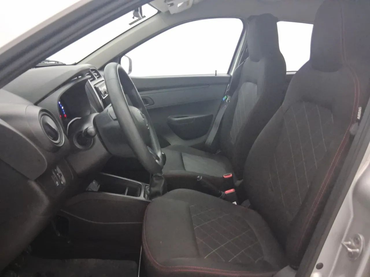 Renault Kwid 1.0 Zen, foto 16 de 18