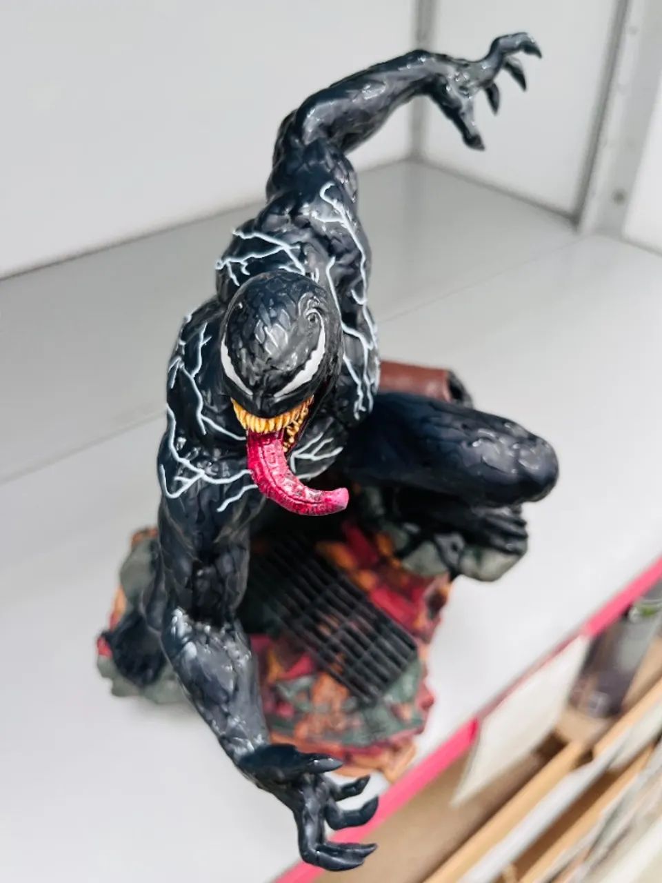 ESTÁTUA DO VENOM - IRON STUDIOS 1/10  - Foto 3