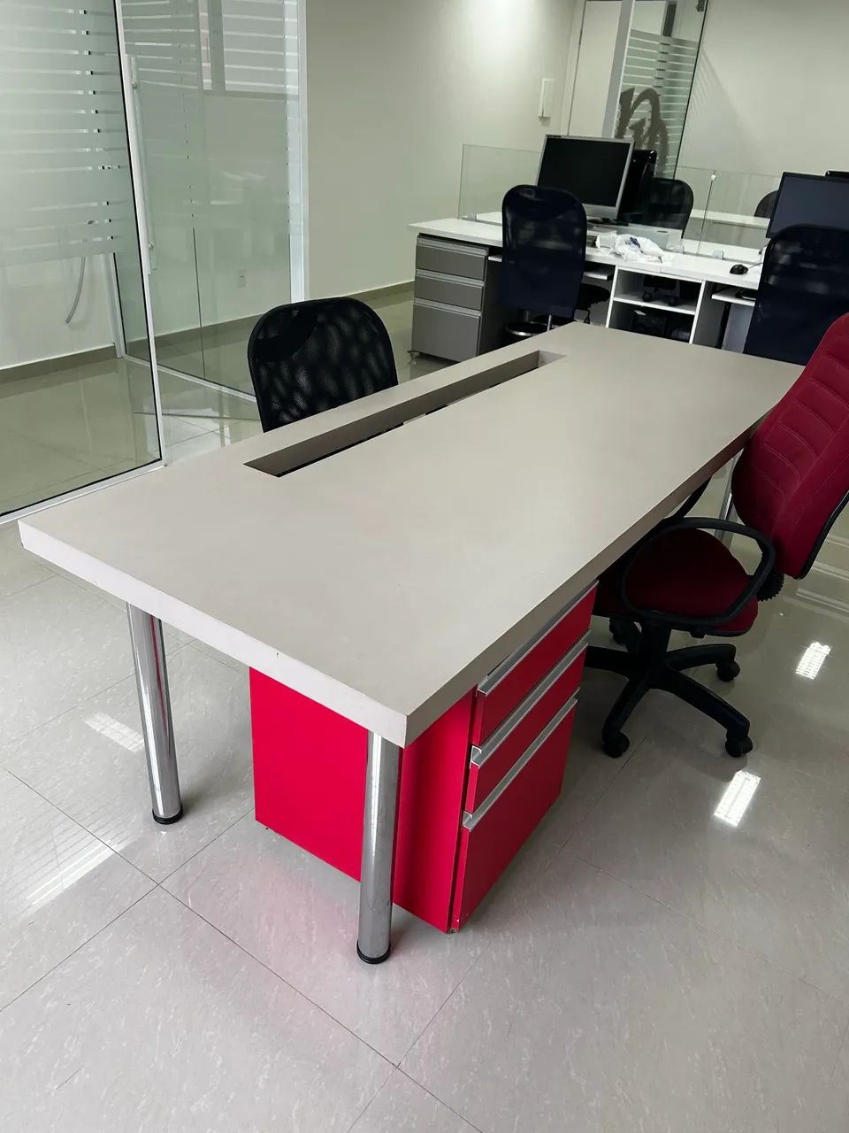 Mesa de trabalho 02 lugares. Imperdível! - Foto 3