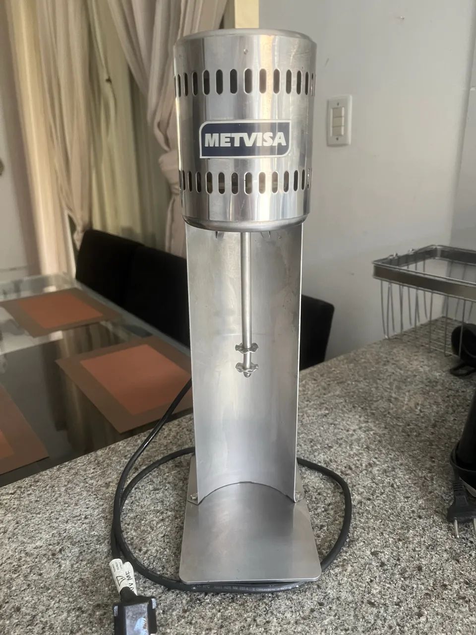 Batedor Milk-shake Metvisa