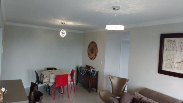 Excelente Apto, ültimo andar, peças amplas, ótimo p/ adequação dos móveis, semi-mobiliado - Foto 9